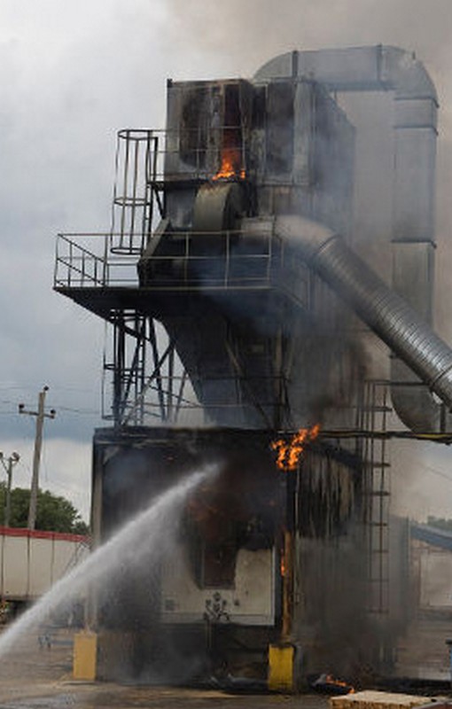 trailer loading 800px trailer loading fire